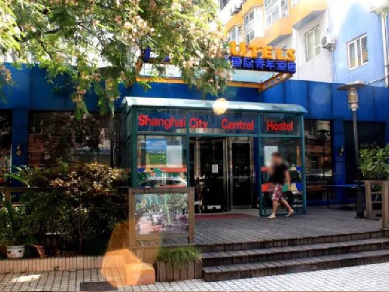 大巨龍地板賦能上海萬(wàn)里路國(guó)際青年酒店，重塑旅居空間品質(zhì)