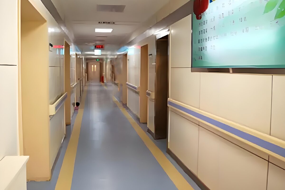 銅川市人民醫(yī)院醫(yī)用同質(zhì)透心地板