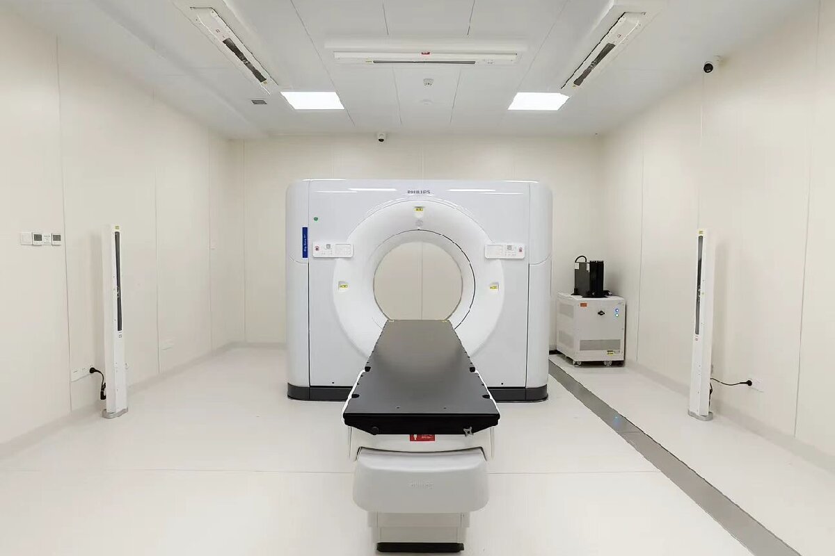homogeneous PVC flooring