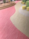 大巨龍PVC地板廠家采用最先進生產設備